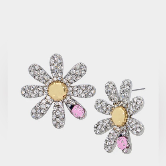 Betsey Jonhson OHH A DAISY FLOWER POST EARRINGS RHINESTONE - Picture 1 of 3